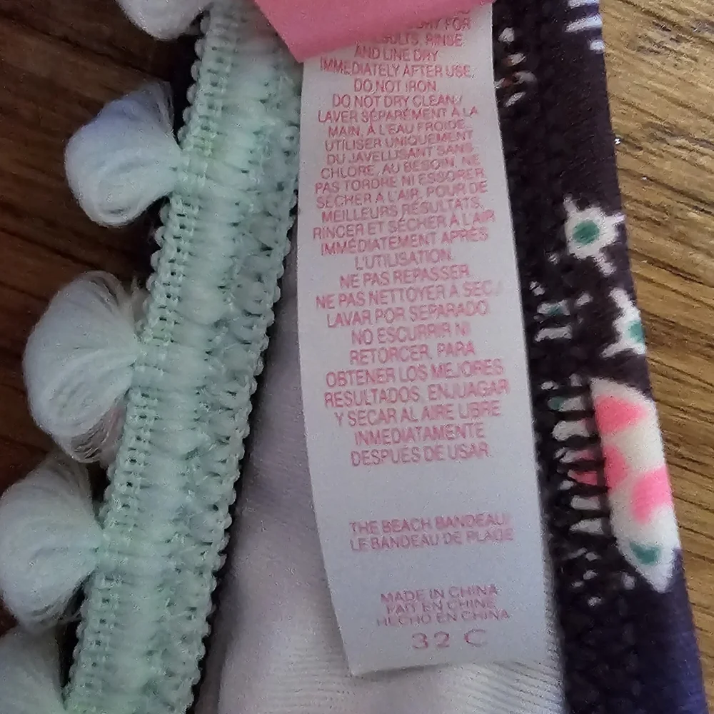 Victoria's Secret Bandeau Tassel Purple Print Bikini Swim Top Bra Size 32C NWOT - Picture 10 of 12